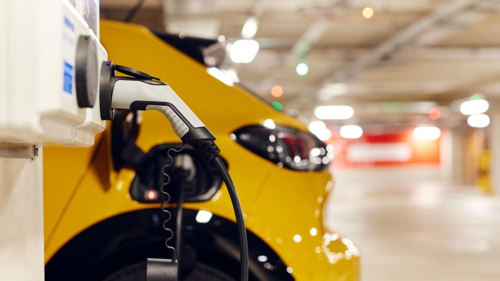 Kabinet 600 miljoen subsidie laadpalen voor elektrische auto's