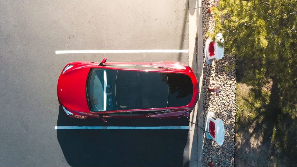 Tesla makkelijk opladen aan Superchargers